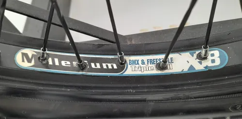 Bmx Mongoose Grid 90 360° (Reacondicionado)