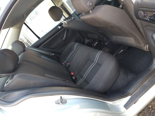 Volkswagen Bora 2.0 Trendline 115cv 2012