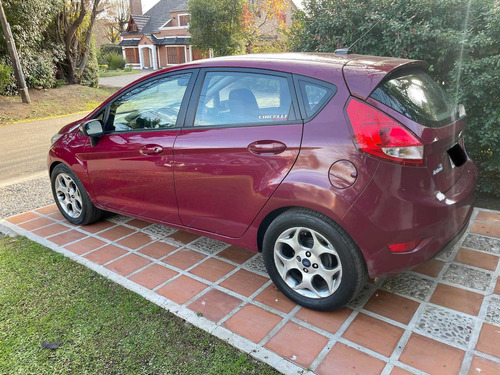 Ford Fiesta Kinetic Design 1.6 Design 120cv Titanium 2011