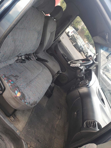 Imagen 7 de 12 de Hyundai H1 2.5 12 Pas Minibus Turbo 2000
