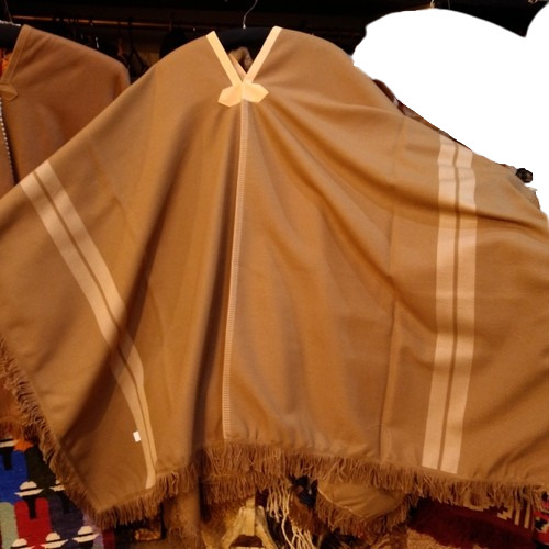 Poncho Pesado Color Vicuñita .tuyunti Artesanias.