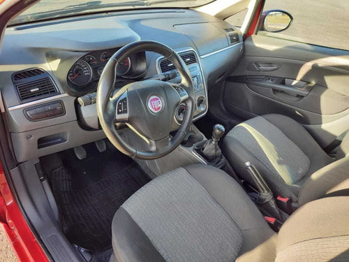Imagem 11 de 15 de Fiat Punto Essence 1.6 16v Flex Mec. 2011