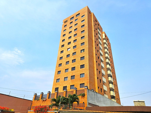 Apartamentos En Alquiler En Barquisimeto. Hmalave Alquila Penthouse En La Zona Este De Barquisimeto, Semi Amoblado, Planta Electrica Areas Comunes, Estacionamiento Techado