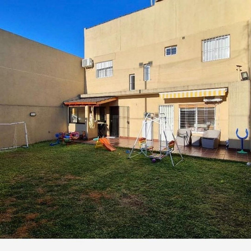 Imagen 2 de 10 de Casa Lote Propio De 4 Amb. Muy Buen Estado.-