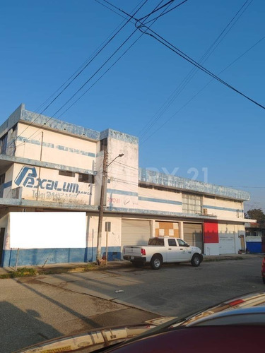 Local Comercial En Renta Con Excelente Ubicación, Colonia Centro.
