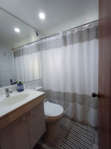 Estupenda Casa De 2 Pisos En Tranquilo Sector La Dehesa