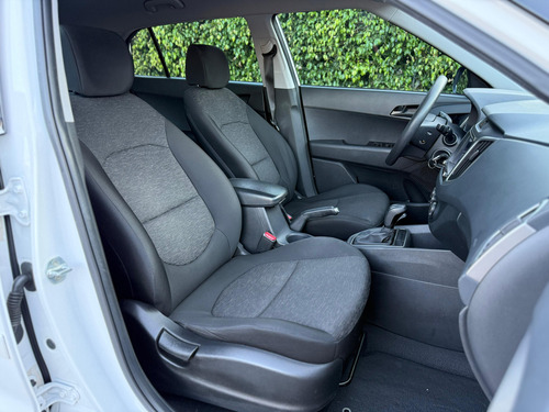 Hyundai Creta Attitude 1.6 (Aut) (Flex) (PCD)