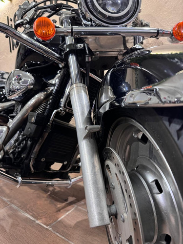 Poderosa Suzuki Boulevard C90, Para Todo Tipo De Viajes
