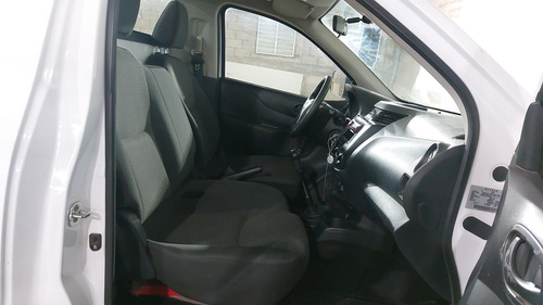 Nissan NP300 2.5 PICK UP DH AC PAQ. SEG.
