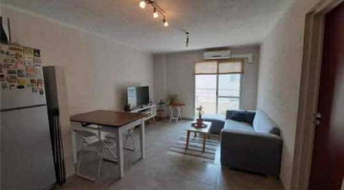 Venta Departamento De Dos Ambientes En Haedo. Escucha Oferta