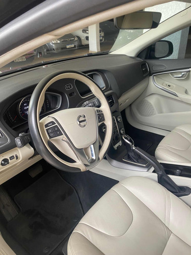 Volvo V40 2.0 T4 Kinetic Drive-e 5p