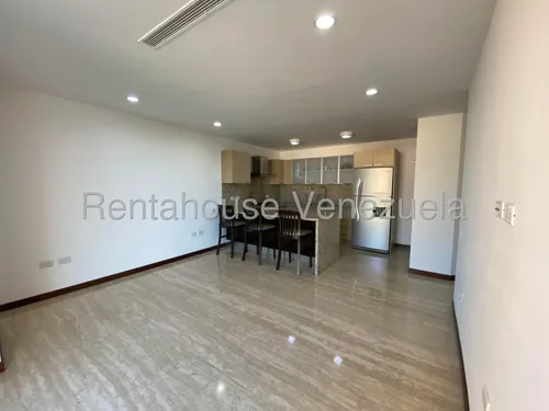Adt Apto En Venta En Santa Rosa De Lima 25-14246 Yf