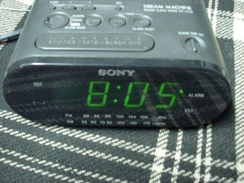 Radio Reloj Despertador Sony Mod.icf-c218 Sin Envios