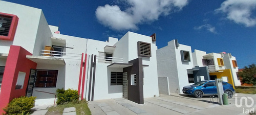 Venta Casa 3 Ambientes Paseo De Los Solares