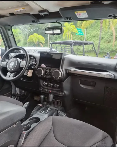 Jeep Wrangler Unlimited 3.6 Sport Unlimited