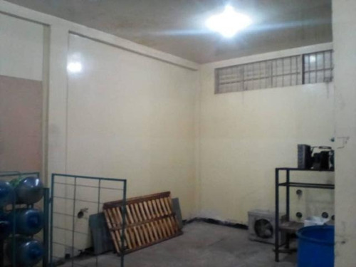 Imagen 21 de 30 de Ar López/** Edificio Con 2 Locales Comerciales Pb, 1er Piso Amplio Apartamento C/terraza 2do Piso Otro Apto Tipo Estudio Y + En Venta Barquisimeto Zona Oeste, Tlf. 04245257450. # 22-10177. Lara, Ven.