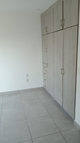 Casa En Fraccionamiento Bosque Real, Colima, Excelente Ubicación