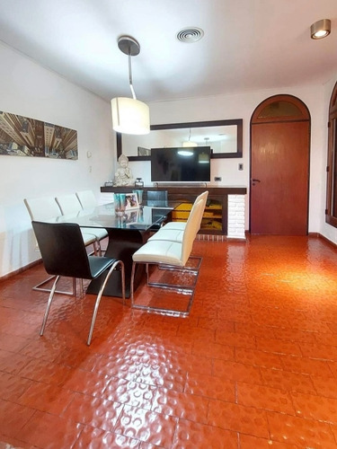 Casa En Venta 67 E/ 11 Y 12 La Plata