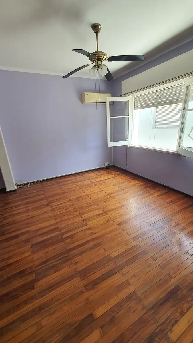 Muy Amplio Apartamento · Photo 2