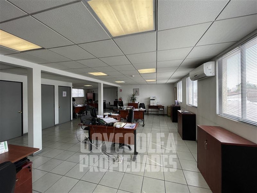 Imagen 10 de 22 de Oficina En Venta En Santiago
