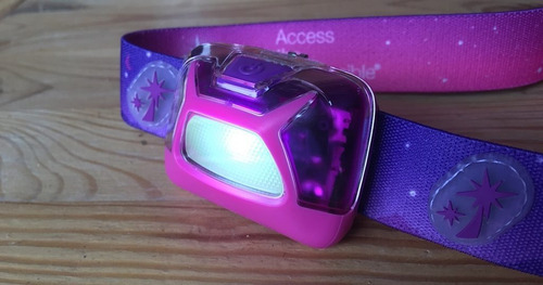 Lámpara Frontal Tikkid Petzl 20 Lumens Niños Campamento Color de la linterna Rosa Color de la luz Blanco