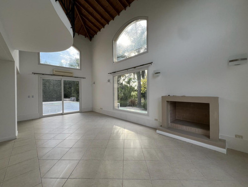 Casa En Alquiler En Las Caletas, Nordelta