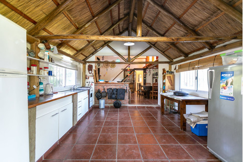 Venta/permuta Casa Quinta 4 Ambientes Con Pileta