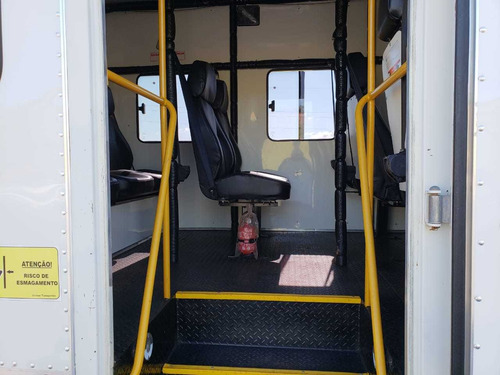 Ford F4000 4x4 Ano 2019 Transporte De Passageiros (ônibus)