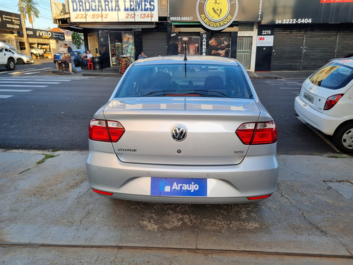 Volkswagen Voyage 1.6 16v Msi Aut. 4p