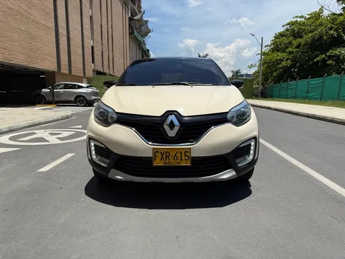 Renault Captur 2.0 Intens Automática