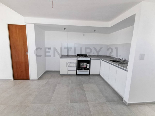 Imagen 3 de 17 de Departamento En Venta De 2 Dormitorios En La Plata.