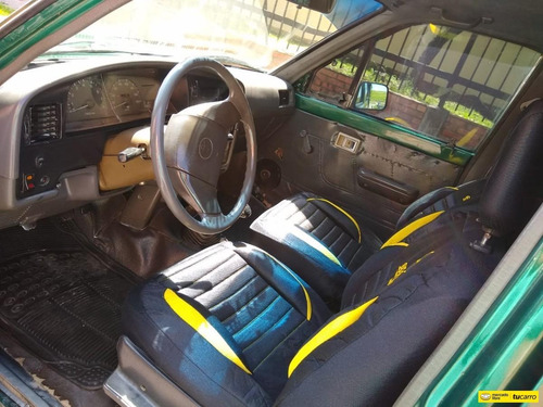 Toyota Hilux Mt 2.4
