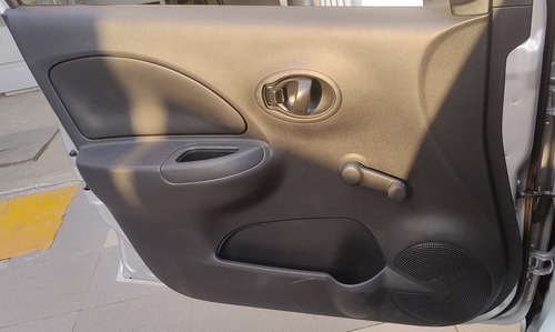 Nissan March 1.6 Sense At
