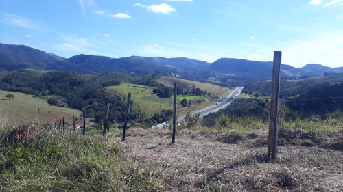 Sítio Para Desenvolvimento E Lazer Pé No Asfalto