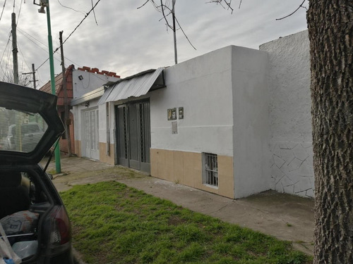 Casa En Venta - 1 Dormitorio 5 Baños - 212mts2 - Ensenada
