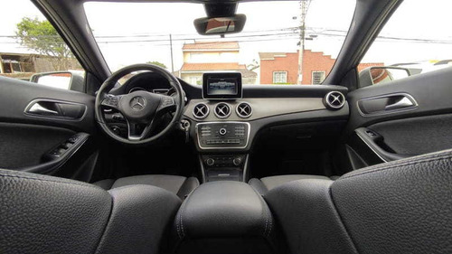 Imagem 14 de 15 de Mercedes-benz Gla 200 1.6 Cgi Style 16v Turbo 4p 2016