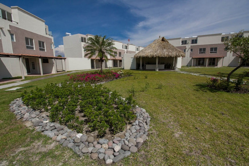 Imagen 12 de 14 de Venta D Casa Con Alberca, Grandes Jardines Y Gimnasio.