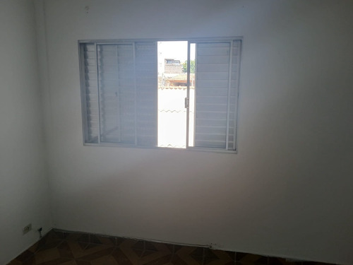 Duas Casas À Venda Ótima Localização Na Penha!