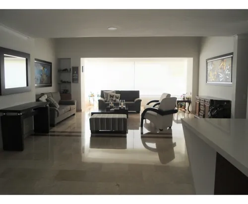 Apartamento Duplex Ubicado En Los Balsos - Poblado