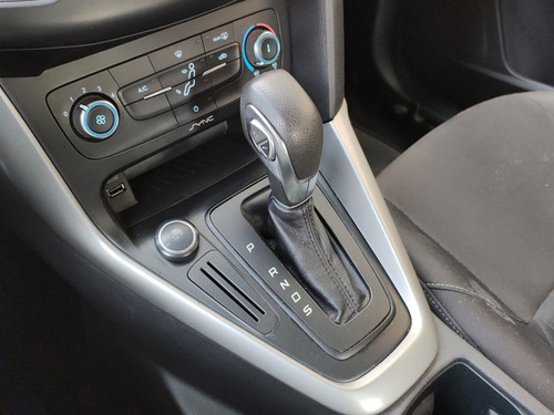 Ford Focus 2.0 SE FASTBACK 16V FLEX 4P POWERSHIFT