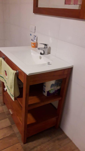 Casa En Venta - 2 Dormitorios 1 Baño - 1.700mts2 - Misiones