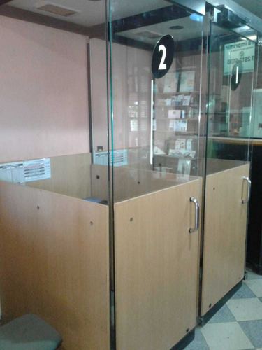 Imagen 2 de 6 de Cabinas Telefónicas De Blindex Para Locutorio