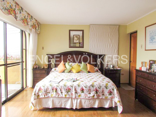 Amplia Residencia Con Local Comercial Hoy Operando