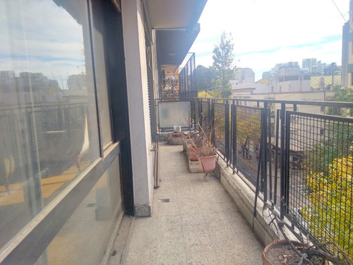 Imagen 6 de 30 de Departamento De 6 Ambientes Con Espacio Guardacoche Y Baulera En Venta En Caballito
