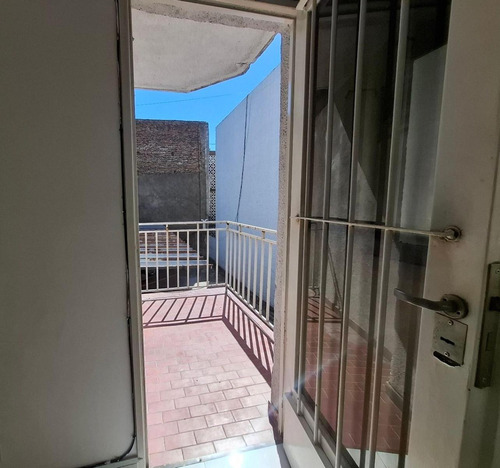 Departamento En Venta - 1 Dormitorio 1 Baño - Ramos Mejía