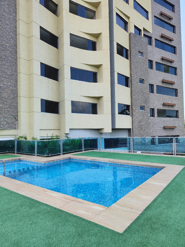 Exclusivo Apartamento En La Soledad/ Rayzy Rosales