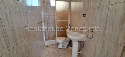 Mls #25-18251 Oportunidad, Para Remodelar!!!