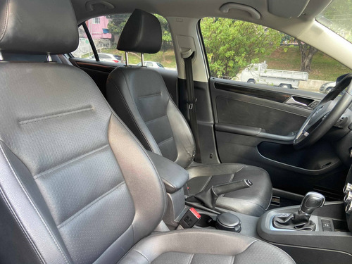 Volkswagen Jetta 2.0 Comfortline Flex 4p Tiptronic