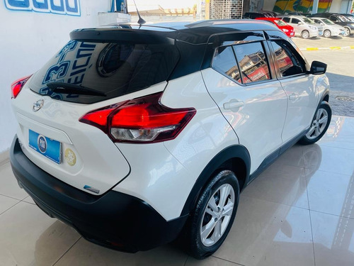 Imagem 2 de 22 de Nissan Kicks 2018 1.6 16v S Aut.(direct) 5p