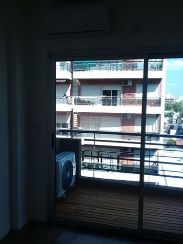 Venta De Monoambiente Con  Balcon Al Frente, Dueña Directa